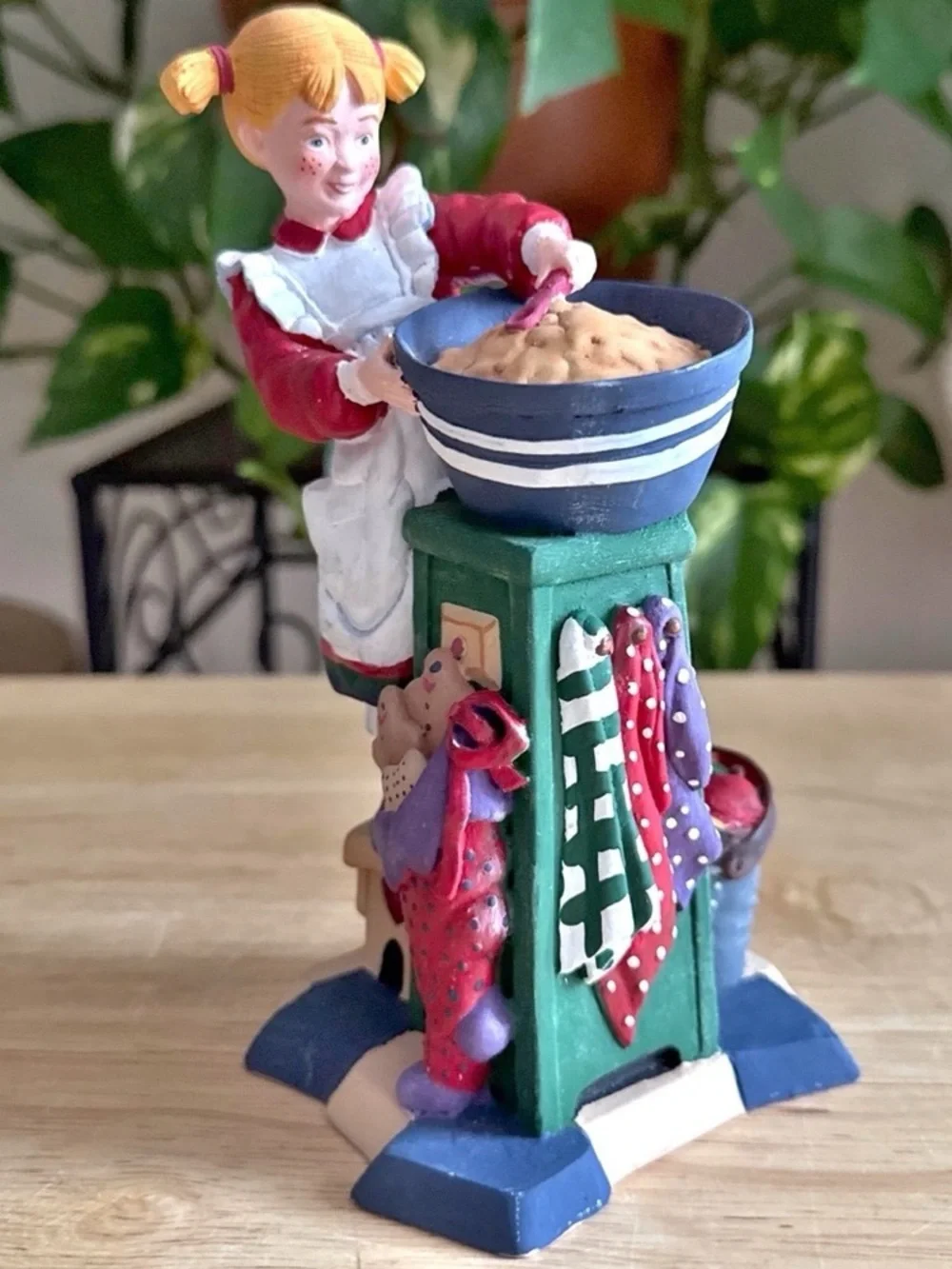 Dept 56 Madeline Making Cookies Figurine Vintage Country Christmas Kitchen Decor